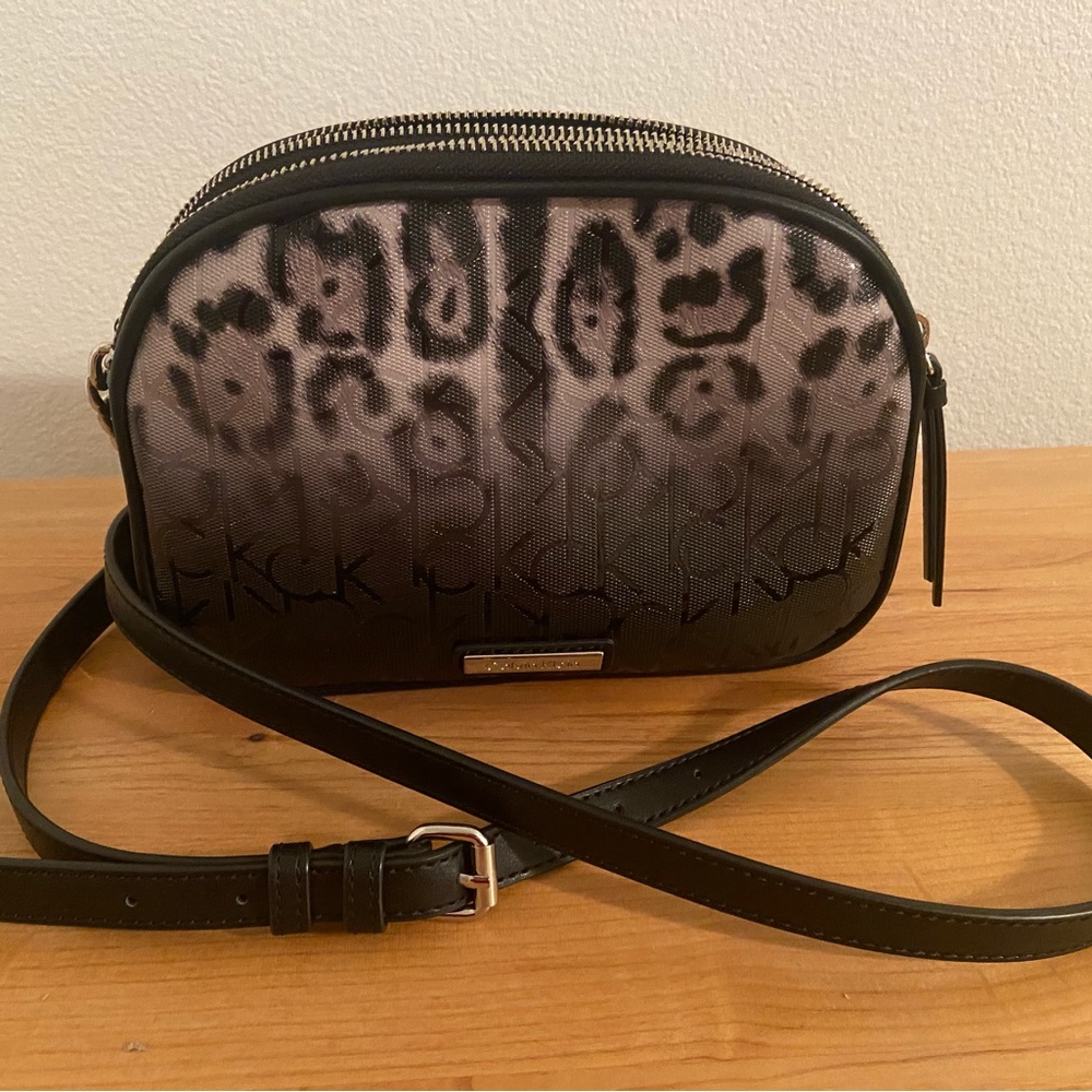 Calvin Klein Takara crossbody purse